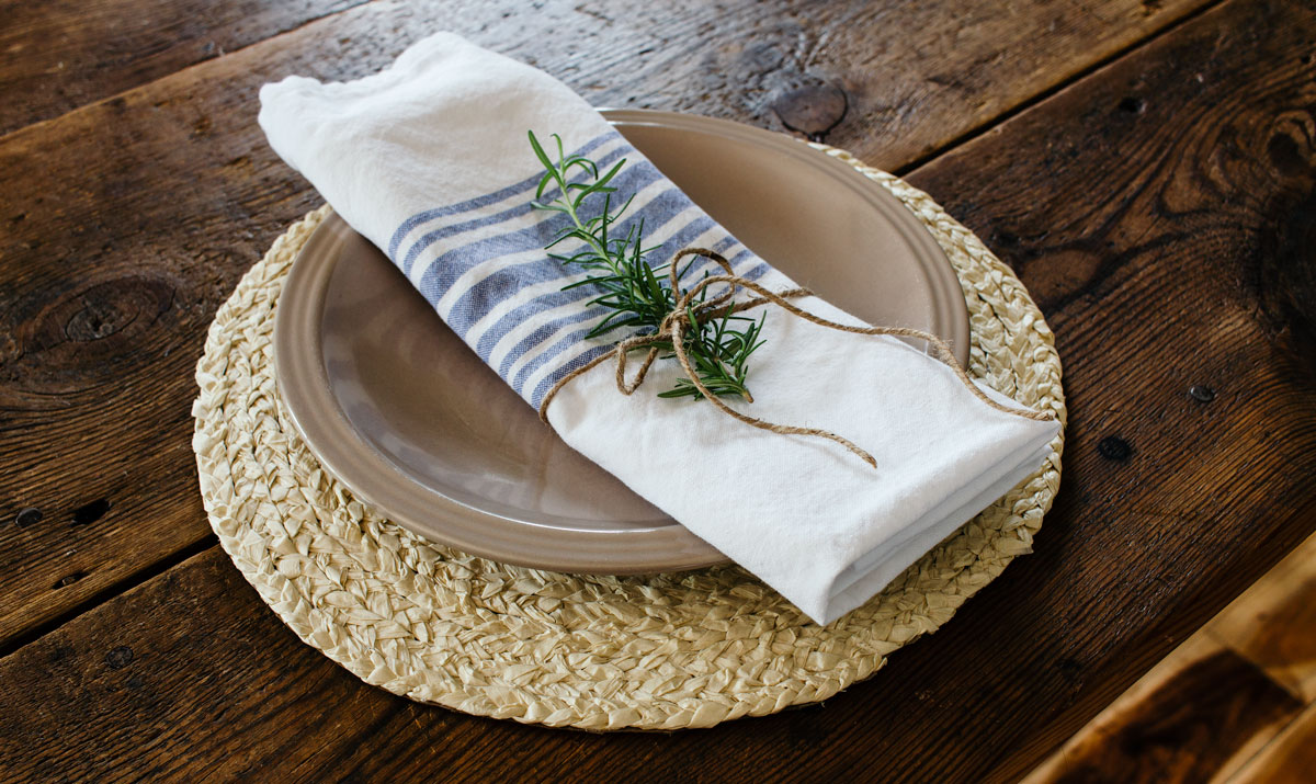 braided seagrass charger DIY
