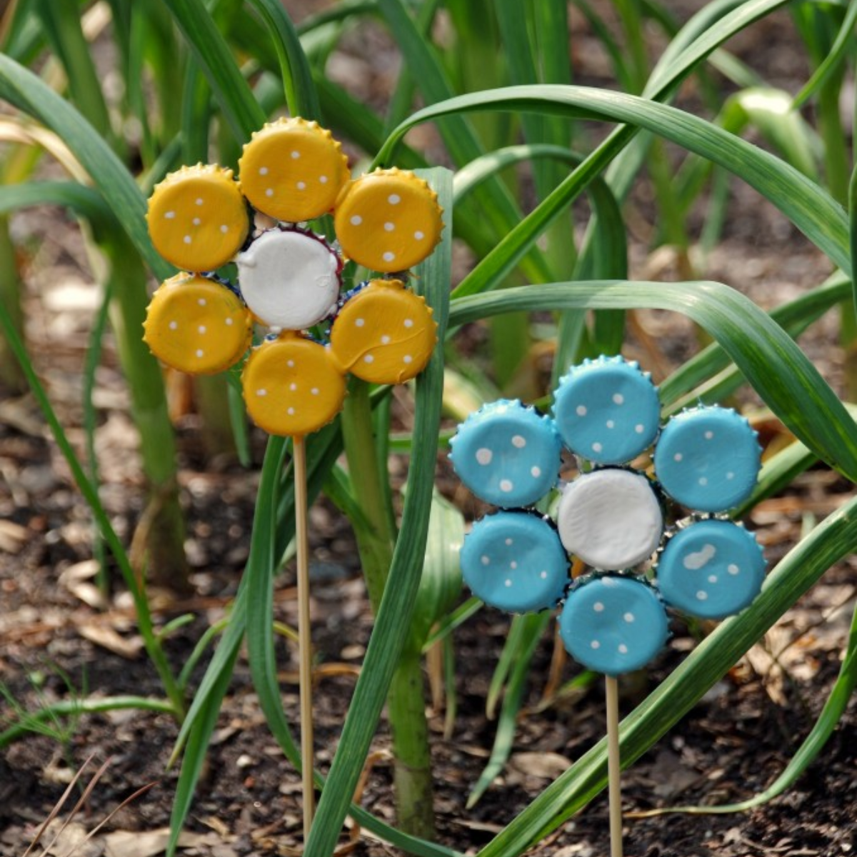 BOTTLE CAP FLOWERS IN THE GARDEN