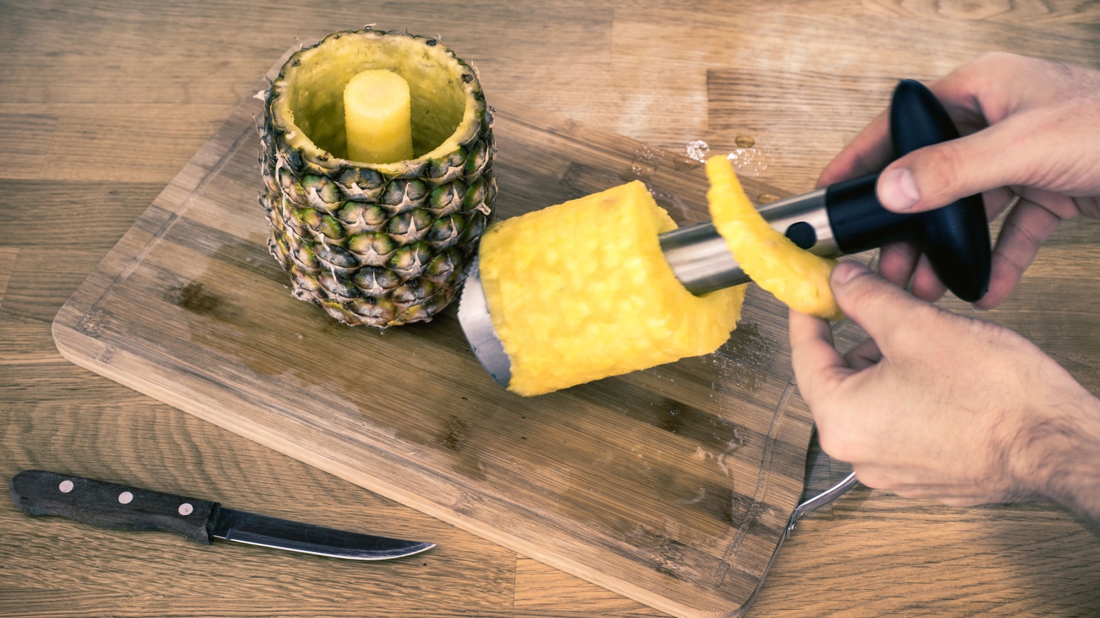 13 Vintage Kitchen Tools from the ’60s That People Don’t Know How to Use Anymore