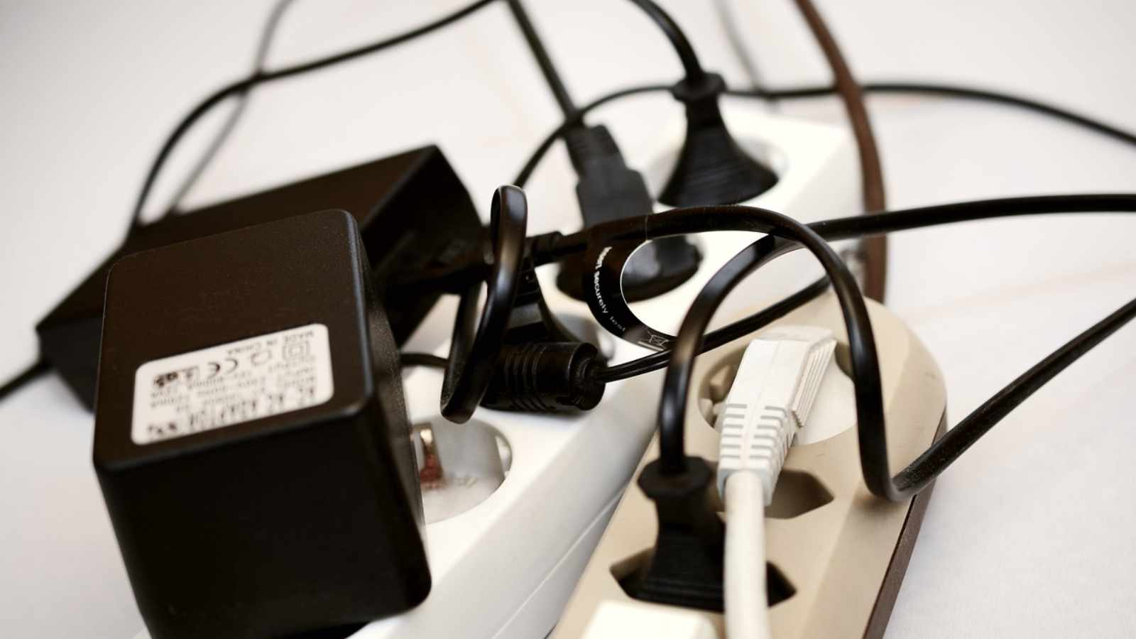18 Surprising Household Hazards You’re Overlooking—Don’t Risk Your Safety!