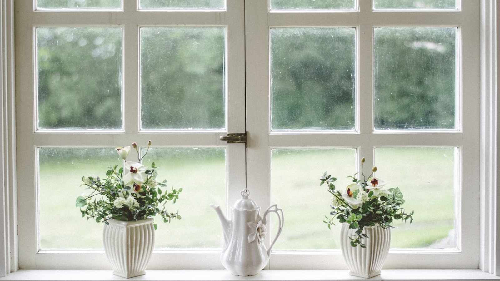 10 Window and Door Hacks Experts Swear By to Survive Freezing Temps